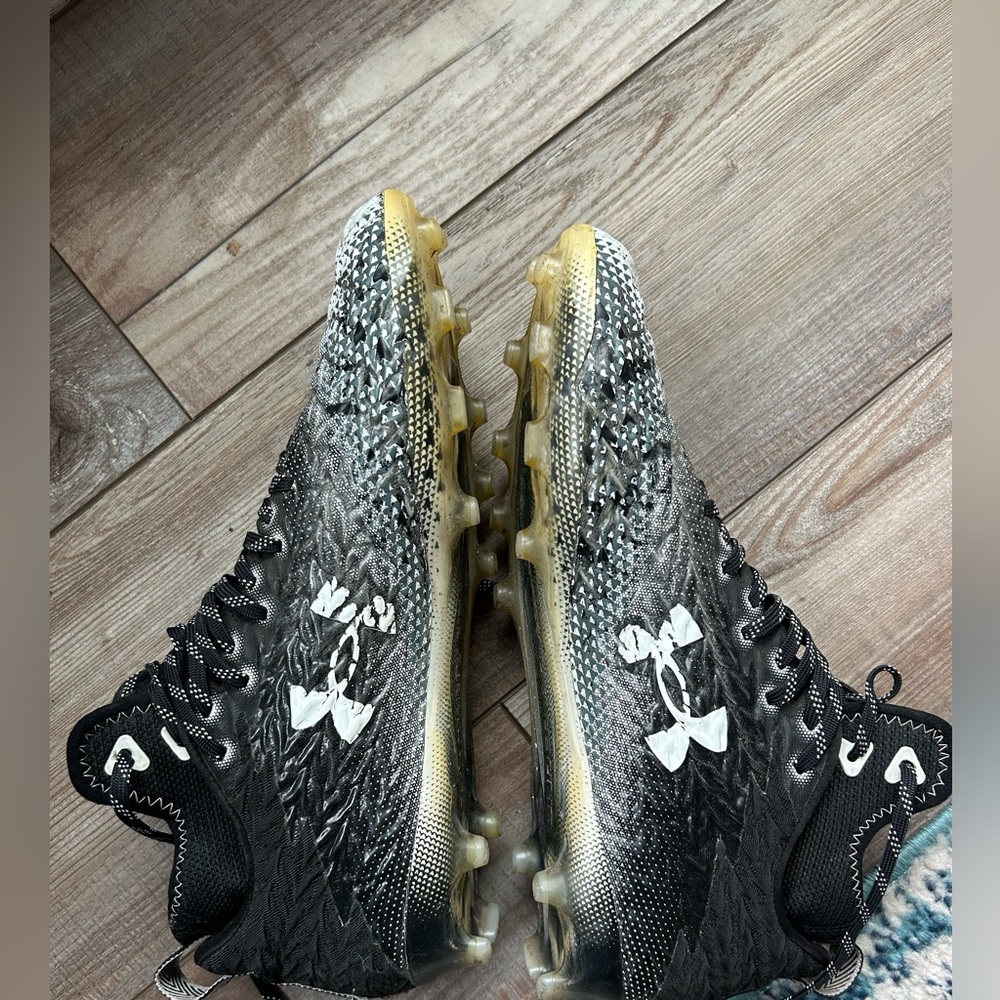 Under Armour Black and Gray Cleats Mens size 11